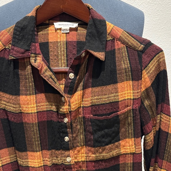 beachlunchlounge Multicolor Plaid Button-Up - Picture 2 of 7